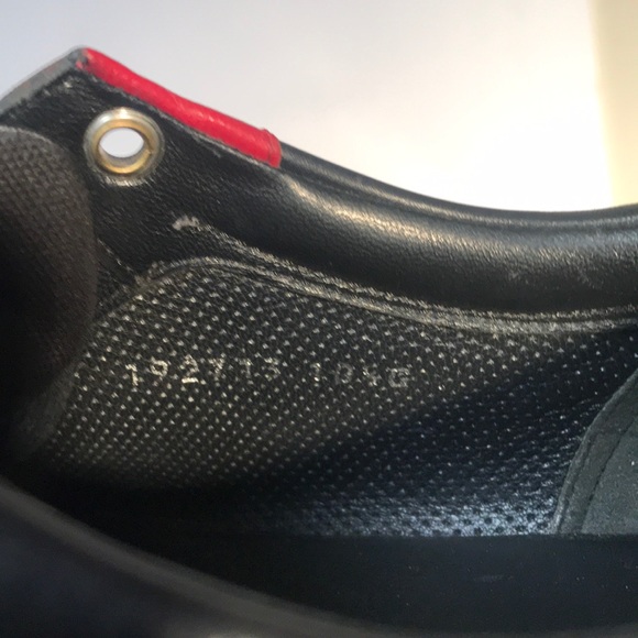 RARE GUCCI ACES, DISCONTINUED, RED, BLACK, & GREEN - Picture 5 of 7